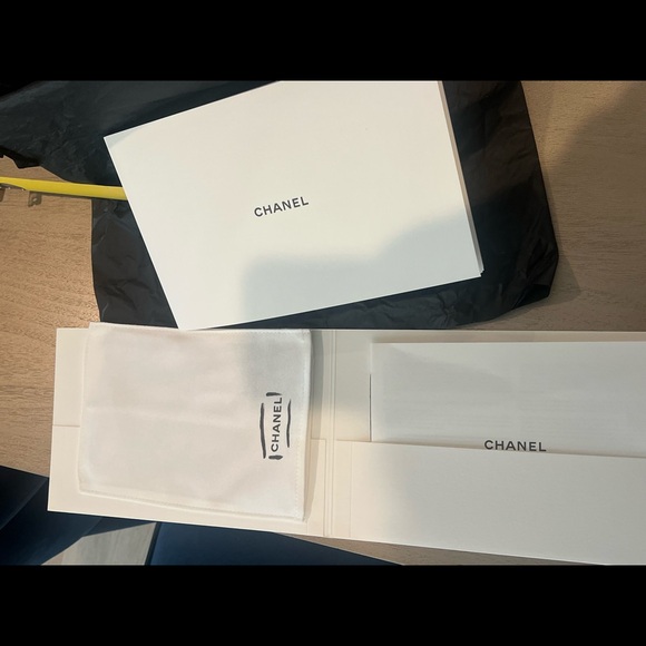 Chanel Boy Bag!! - Picture 14 of 15